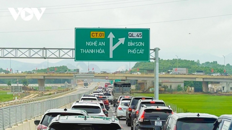 Đội CSGT đường bộ cao tốc số 3 vừa phát đi thông báo điều chỉnh tốc độ tối đa cho phép trên một số đoạn tuyến thuộc cao tốc Hà Nội - Ninh Bình - Thanh Hóa (cao tốc Bắc - Nam phía Đông).