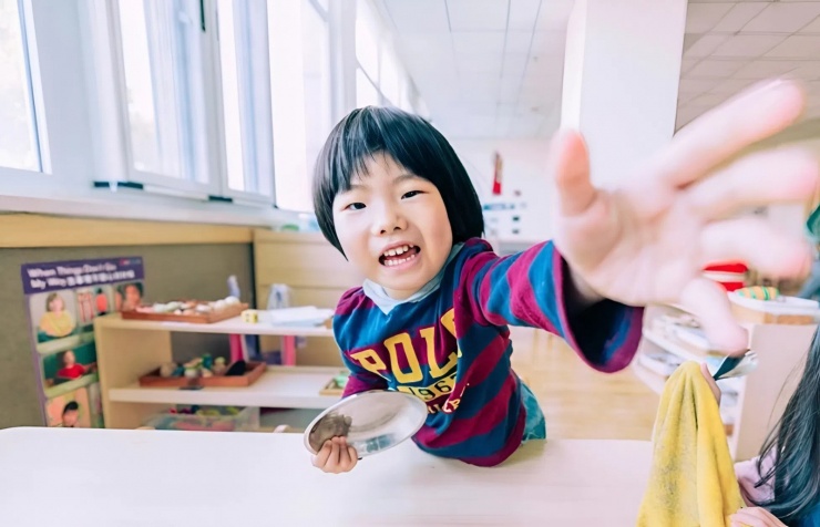 Khoa học phát hiện: Cha mẹ chỉ cần nhìn điều này có thể tiên đoán con có học giỏi toán hay ngôn ngữ - 1