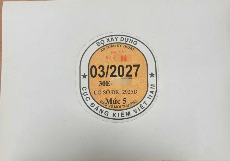 Tem kiểm định - kết quả sau 4 tiếng chờ đợi của người dân