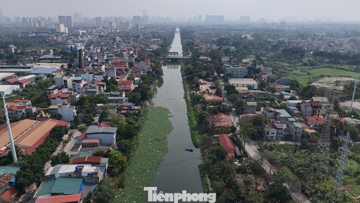 Sau khi qua cống Liên Mạc, nước sông Hồng chảy vào sông Nhuệ, sau đó được dẫn nước từ trạm bơm Thụy Phương vào kênh Thụy Phương để thực hiện chức năng bơm bổ cập và tiêu nước với lưu lượng 5m³/giây, kết hợp tiêu động lực ra sông Nhuệ khi mực nước cao và cống tiêu tự chảy trên bờ sông.