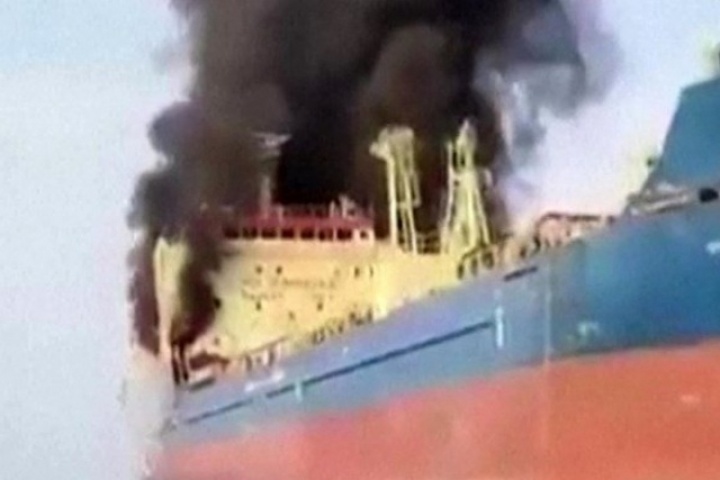 Sập cầu, tên lửa bắn trúng tàu siêu lớn, nguồn khí hoá lỏng về Việt Nam bị gián đoạn