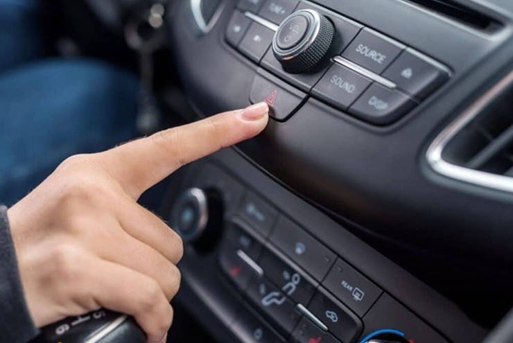 Châu Âu và Mỹ đề xuất các hãng xe phải có nút bấm vật lý