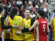 Tuyển thủ bóng chuyền 'càn quét' tiền thưởng tỉ đồng giải hội làng