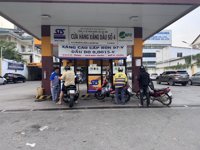 Cây xăng kêu trời vì chiết khấu 0 đồng