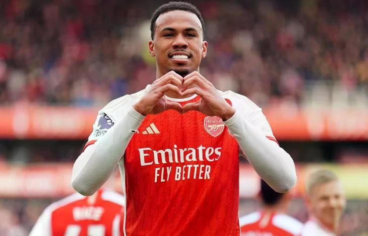 Gabriel đóng vai trò quan trọng trong các tình huống phạt góc của Arsenal.