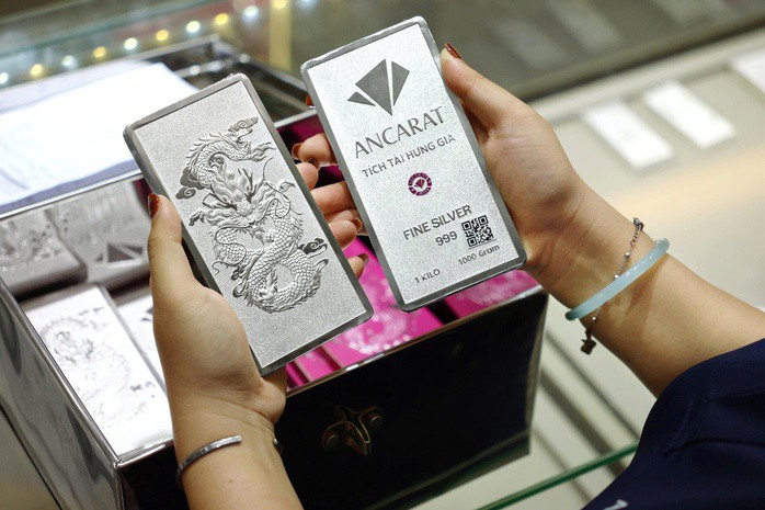 Sáng 3-3, giá vàng miếng SJC và bạc Phú Quý biến động mạnh - 3