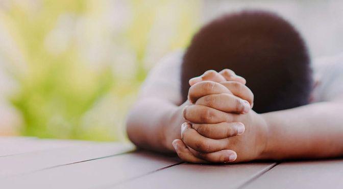 4 tín hiệu 'cầu cứu' từ con cái, cha mẹ cần biết sớm kẻo mọi chuyện đi quá xa - 1