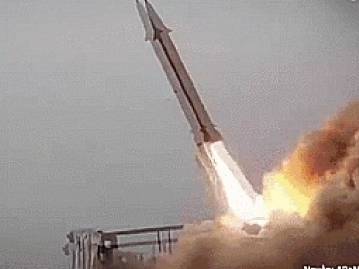 VIDEO: Iran tấn công dồn dập, hàng loạt nước vùng Vịnh bị cuốn vào