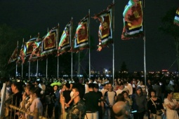 Hàng nghìn người xếp hàng chờ khai ấn Đền Trần Nam Định 2026 trong đêm