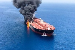 Eo biển Hormuz quan trọng thế nào mà Iran có thể khiến Mỹ - Israel chùn tay?