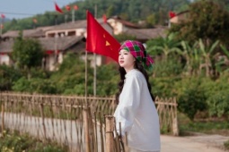 Làng cổ đẹp cách Hà Nội 2,5 giờ lái xe khiến khách liên tưởng tới Lô Lô Chải