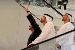 UAE hứng loạt hỏa lực của Iran, lãnh đạo xuất hiện tại trung tâm thương mại