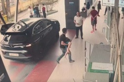 Lời kể của tài xế ở Bắc Ninh chấp nhận vượt đèn đỏ, lấn làn để đưa bé 7 tuổi hóc dị vật đi cấp cứu