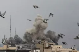 100 máy bay Israel thả 250 quả bom xuống khu phức hợp lãnh đạo ở thủ đô Iran