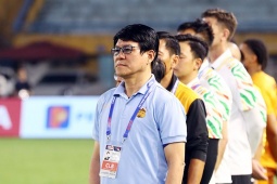 Bầu Đức “chi viện” HLV Vũ Tiến Thành cho CLB Ninh Bình đua vô địch V-League