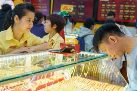 PGS.TS Nguyễn Hữu Huân: Lướt sóng vàng theo tin chiến sự Trung Đông là rủi ro rất cao