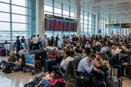 Khách Việt hoàn hủy vé máy bay thế nào do xung đột Trung Đông?