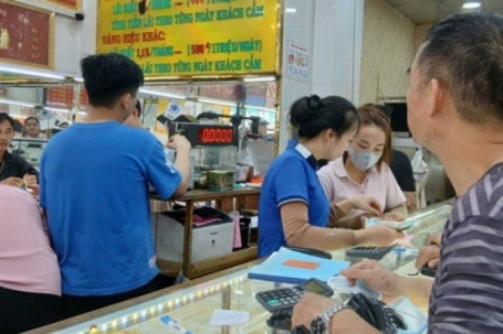 Chiều 3-3, giá vàng, bạc tiếp tục giảm mạnh