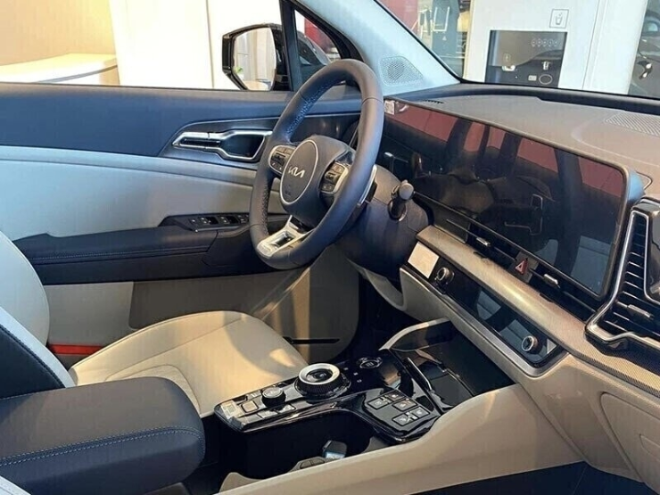 Honda CR-V G/L và Sportage 2.0G: Cuộc đấu “giá rẻ” thật sự ở phân khúc C-SUV - 6