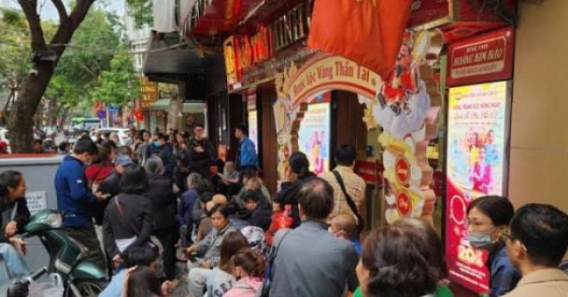 Giá vàng hôm nay mới nhất (3/3) bất ngờ giảm mạ...