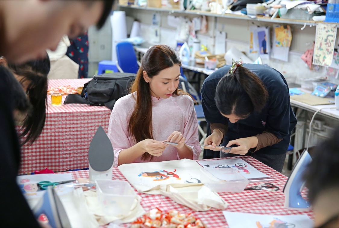 Trải nghiệm sáng tạo vật dụng mới bằng vải vụn cùng Sheraton Hanoi Hotel (Hình ảnh: Marriott Bonvoy™)