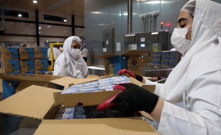 Hoạt động thương mại của Iran vẫn duy trì trong bối cảnh các lệnh trừng phạt tài chính kéo dài, cho thấy nỗ lực đa dạng hóa nguồn thu ngoài dầu. Ảnh minh họa: Xinhua