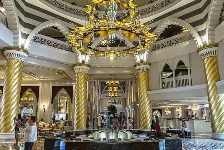 Cuộc sống dưới hầm trú ẩn xa hoa của giới siêu giàu Dubai