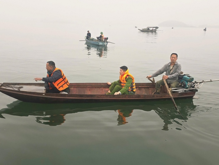 Chủ tịch nước tặng thưởng Huân chương Dũng cảm cho người cứu sống 6 nạn nhân vụ chìm tàu trên hồ Thác Bà - 2