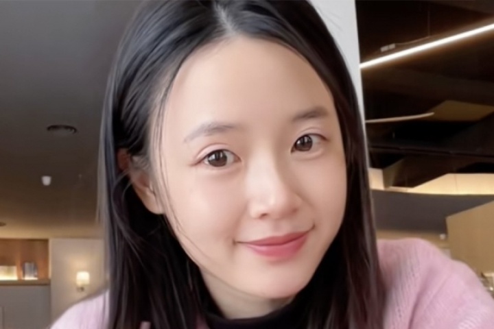 Ảnh sao 4/3: Midu ngắm ông xã trượt tuyết ở Hàn Quốc