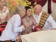 Cô dâu gây sốc khi cưới luôn bạn thân của chồng