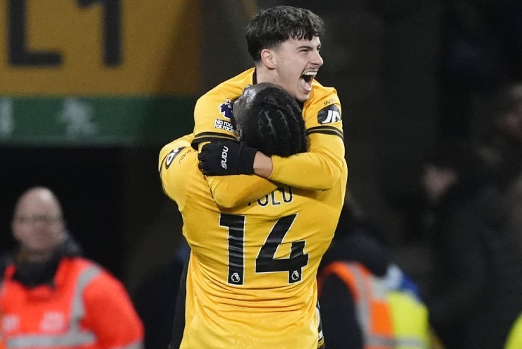 Nóng bảng xếp hạng Ngoại hạng Anh: Liverpool hụt hơi đua top 4, "thổi lửa" đua trụ hạng - 1