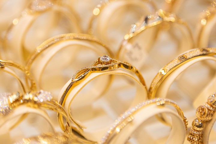 Vàng lao dốc không phanh. (Ảnh: Minh Đức).