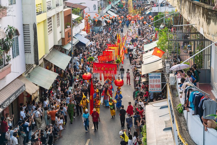 Hơn 1.000 người tham gia Tết Nguyên tiêu 2026 tại khu Chợ Lớn