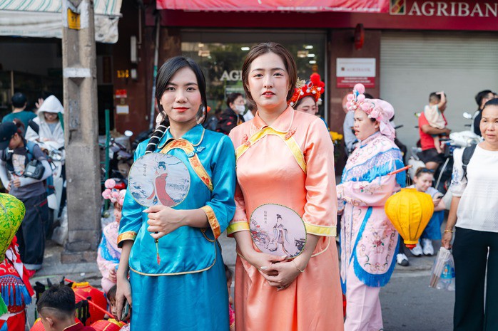 VIDEO: Hơn 1.000 người tham gia Tết Nguyên tiêu 2026 tại khu Chợ Lớn - 18