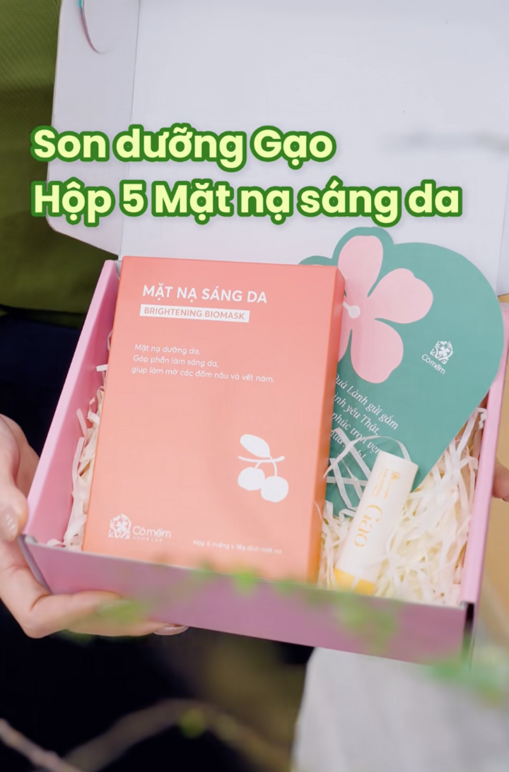 Combo quà 8/3 hot trend trên TikTok 2026. (Ảnh: @comem)