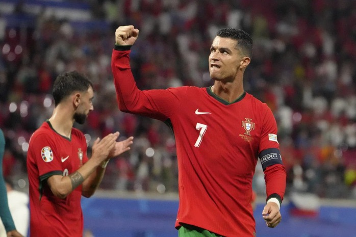 Ronaldo chạm cột mốc 900 bàn trong sự nghiệp ở trận Bồ Đào Nha gặp Croatia tại Nations League vào 9-2024. Để đạt cột mốc này, CR7 cần tới 1.236 lần ra sân. (Ảnh: AP)
