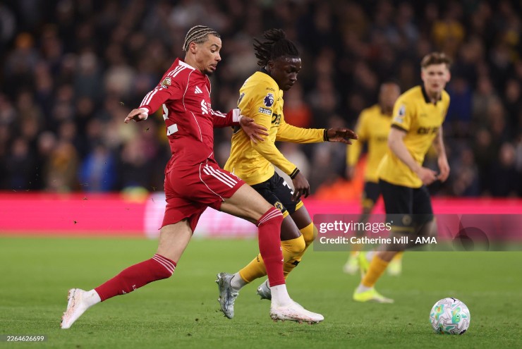 Ekitke chơi nỗ lực trong hiệp một