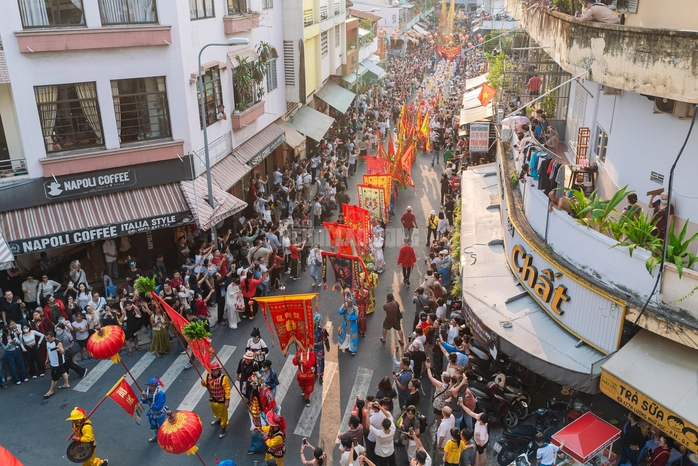 VIDEO: Hơn 1.000 người tham gia Tết Nguyên tiêu 2026 tại khu Chợ Lớn - 30