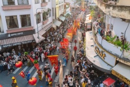 VIDEO: Hơn 1.000 người tham gia Tết Nguyên tiêu 2026 tại khu Chợ Lớn