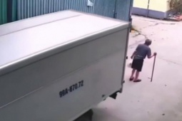 Xe tải lùi ẩu, cán tử vong cụ ông 90 tuổi