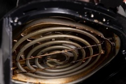 3 nguy cơ tiềm ẩn khi lười vệ sinh mâm nhiệt của nồi chiên không dầu