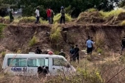 Phát hiện thi thể nam giới cháy đen, mất một cánh tay ở TPHCM