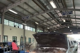 Tin tức ô tô - Đăng kiểm đạp hết chân ga đo khí thải, nhiều chủ xe máy dầu “xót ruột”, nín thở
