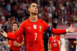 Ronaldo chấn thương vẫn mặc định dự World Cup, ĐT Bồ Đào Nha lo "chấp người"