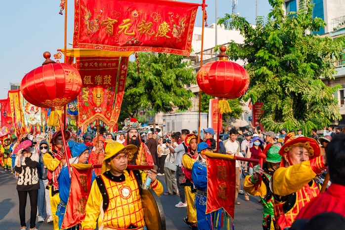 VIDEO: Hơn 1.000 người tham gia Tết Nguyên tiêu 2026 tại khu Chợ Lớn - 4