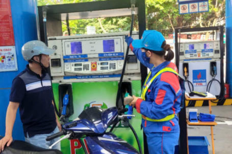 Giá xăng dầu hôm nay 4/3: Dầu thô tăng 3 phiên, xăng dầu trong nước dự đoán tăng gần 2.500 đồng/ lít vào ngày mai?