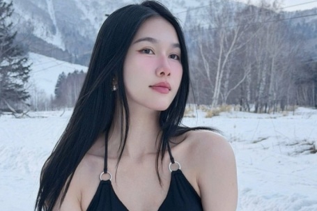 Á hậu Phương Anh diện nội y giữa trời tuyết Nhật Bản