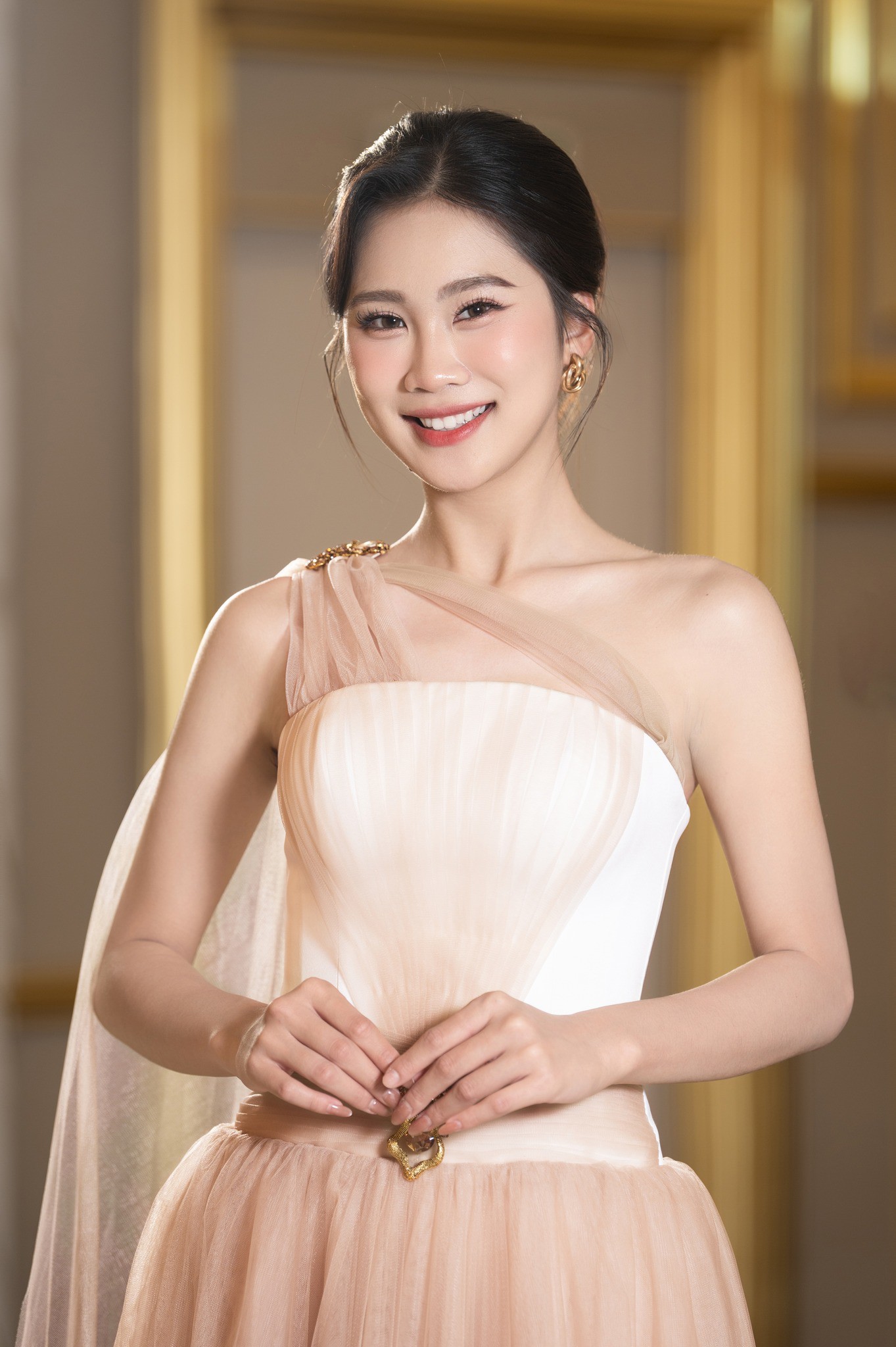 Nữ sinh quê Thanh Hóa vừa nhận tin vui tại Miss World Vietnam 2025 - 3