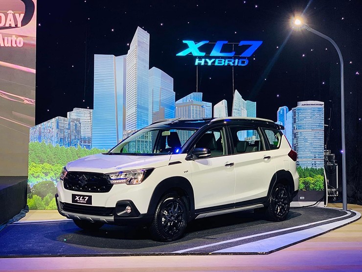 Giá xe Suzuki XL7 Hybrid tháng 3/2026, ưu đãi tới 55 triệu đồng - 2