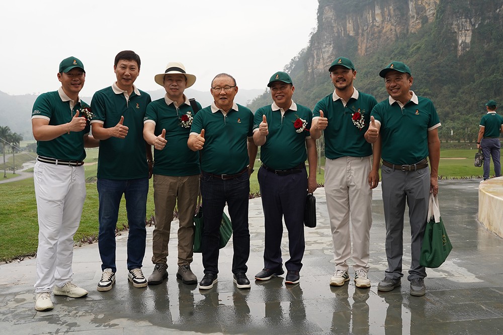 Giải đấu Phoenix Reborn Golf Tournament 2026 với sự tham dự của HLV Đội tuyển bóng đá Việt Nam Kim Sang-sik và cựu HLV Park Hang-seo